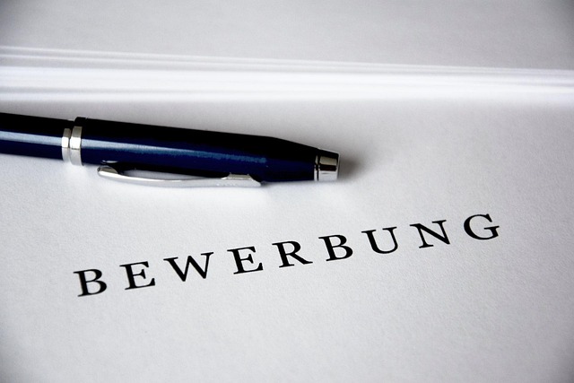 Vorteile für Bewerber application, write to, curriculum vitae, motivation, ballpoint pen, looking for a job, seek, work, career, web, internet, job search, workers, job, communication, symbols, icon, motivation, motivation, job search, job search, job, job, job, job, job